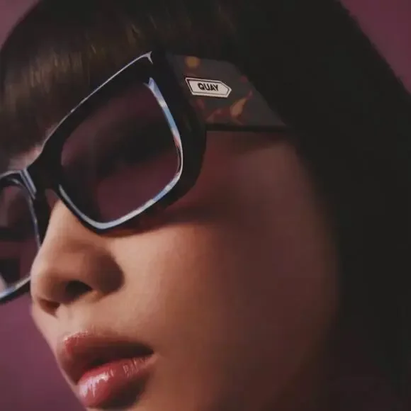 New! Quay Sunglasses TELL ME MORE 76821 HAZTRT/AMET, Authentic - Picture 2 of 8